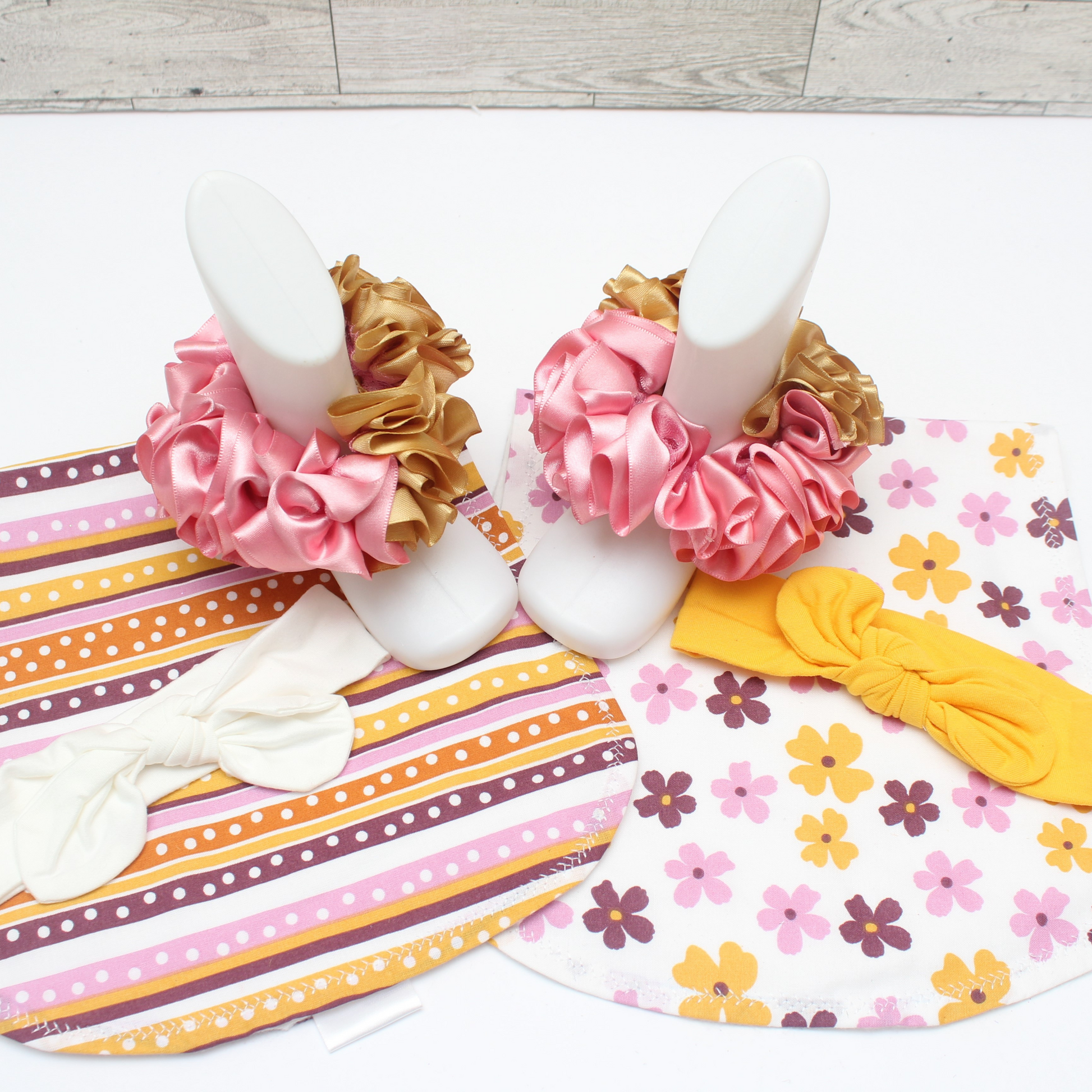 “Ruffle socks for baby girl in pink and brown color set”