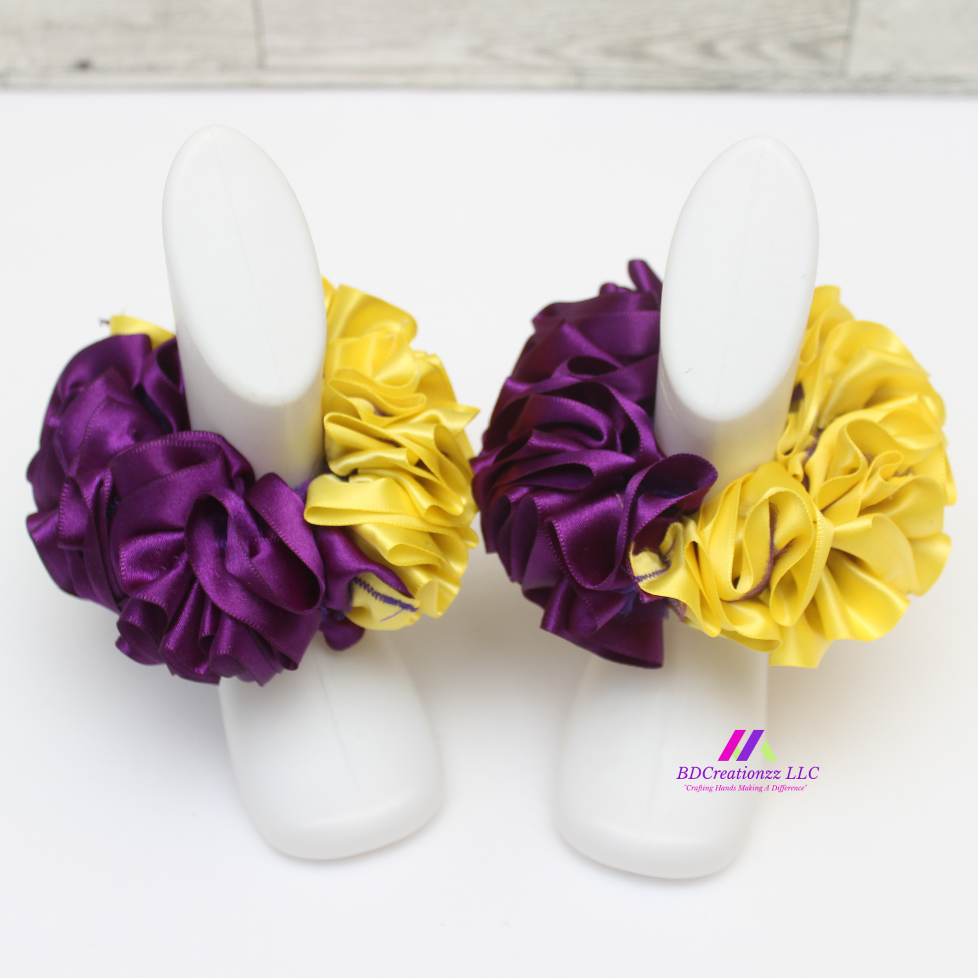 Purple and yellow ribbon socks gift set, perfect for women and girls, colorful and stylish