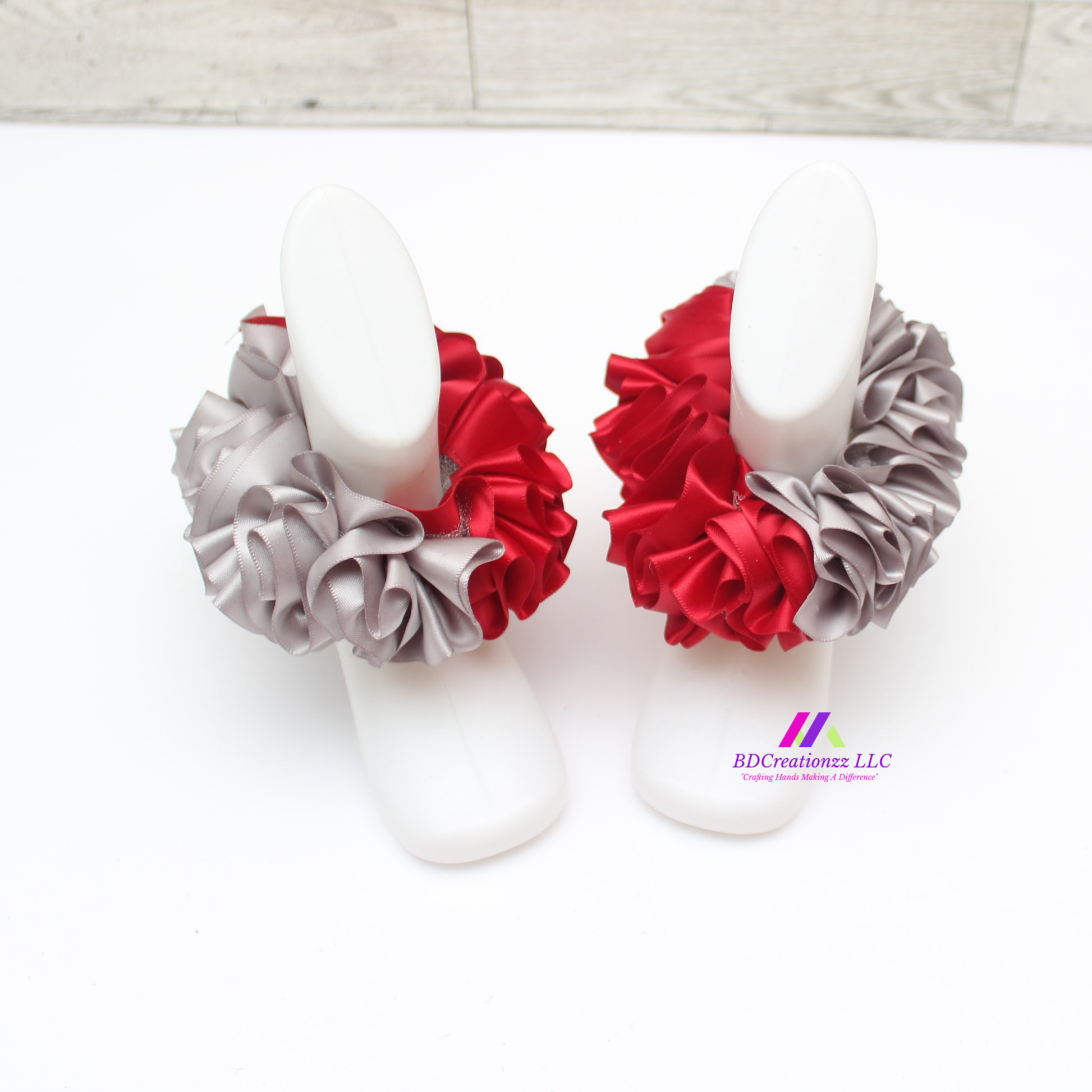 school spirit outfit accessories